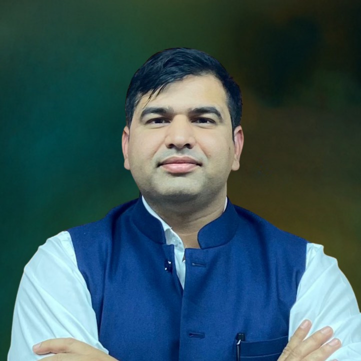 Senior Investment Associate Dinesh Kumar image